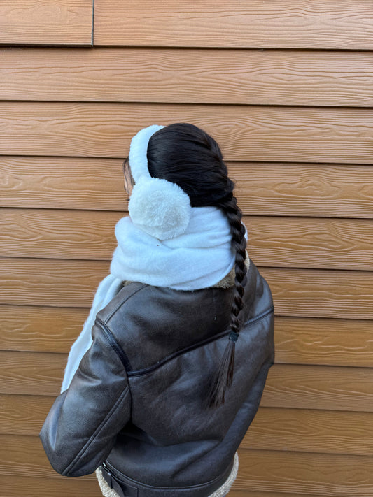 Winter-Proof Your Curls: How to Keep Curly Hair Hydrated & Healthy in Cold Weather